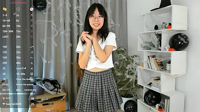 UdelaDodson online show from October 30, 2:14 am