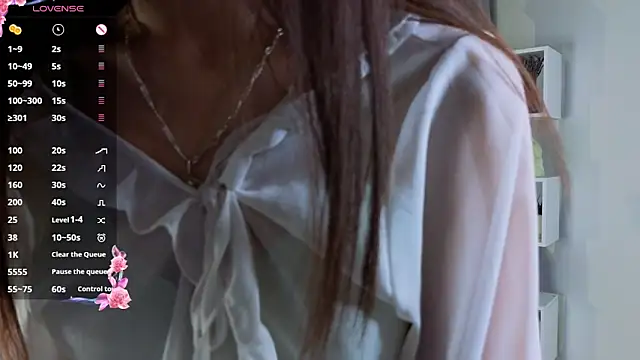 UdelaDodson online show from January 15, 1:11 am