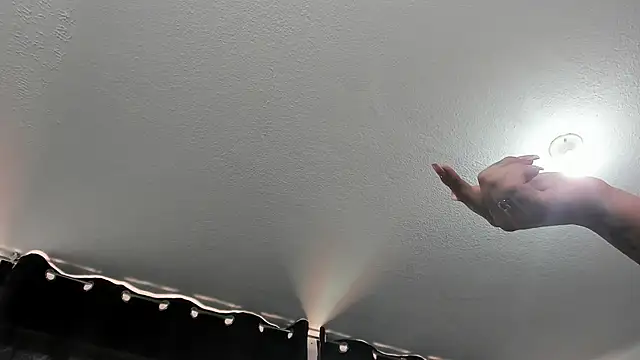 hannahdvil1 online show from September 26, 2:36 pm