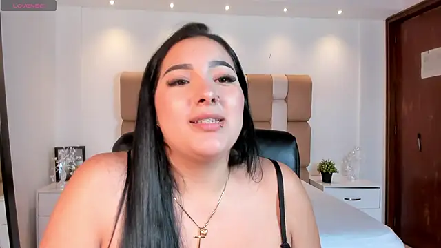 sofiacaramel online show from December 18, 7:40 pm