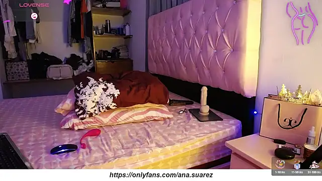 samanthadeluxe1 online show from November 30, 10:47 pm