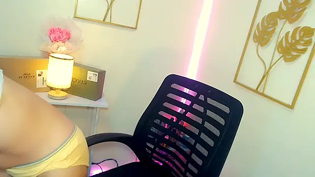 xPrecuioseChesca online show from October 1, 12:48 am