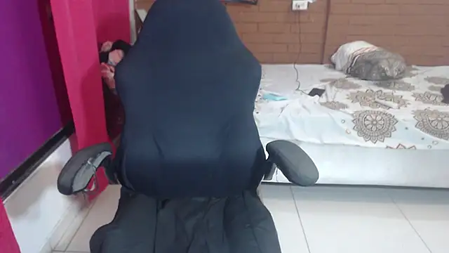 JackyHotBlack online show from February 18, 2:32 am