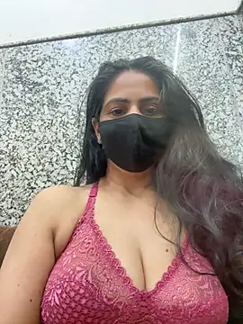 SashaPatel online show from April 4, 1:43 pm