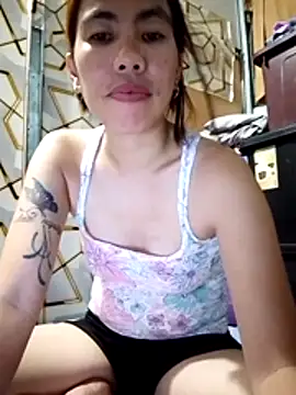 Deliciousgirl14 online show from June 7, 2:46 pm