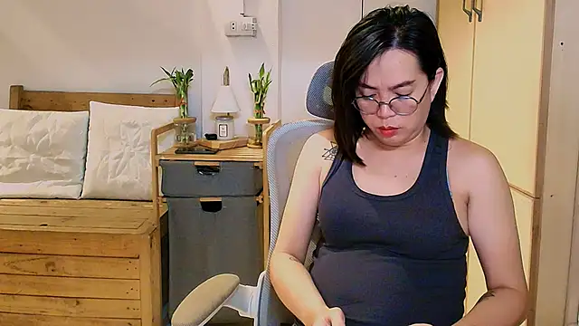 moriliciousxxx online show from April 7, 11:40 pm