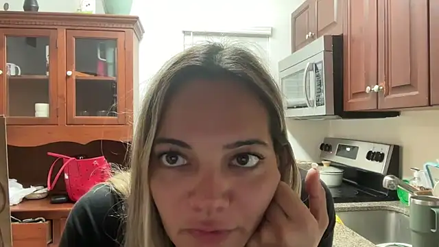 prettyykitty22 online show from November 15, 2:34 am