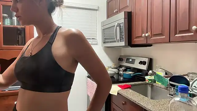 prettyykitty22 online show from May 8, 2:37 am