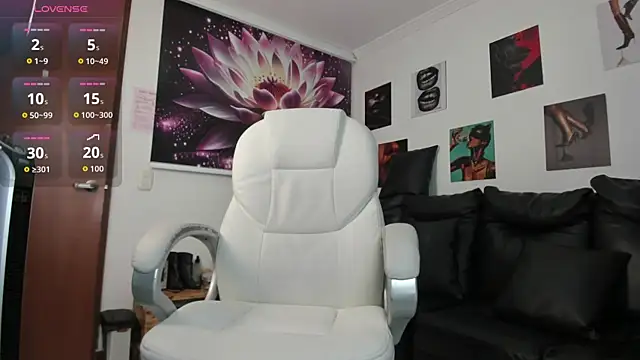 lycoris 19 online show from October 13, 9:06 pm