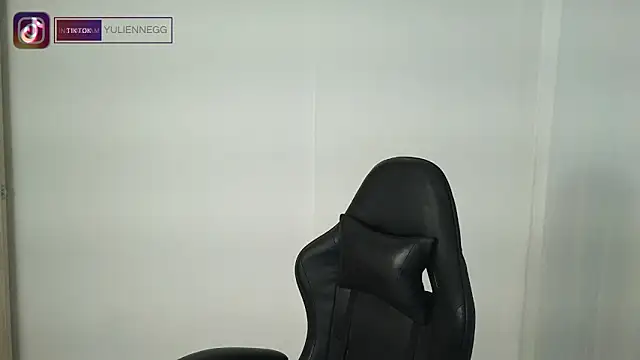 Yulienneg online show from September 11, 4:02 am