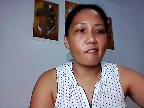 nhayasquirt online show from November 22, 8:50 am