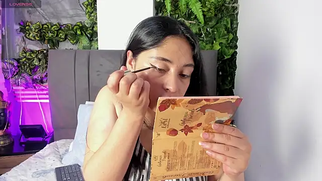 vela-kimm online show from October 18, 7:59 pm