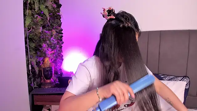 vela-kimm online show from February 13, 8:43 pm