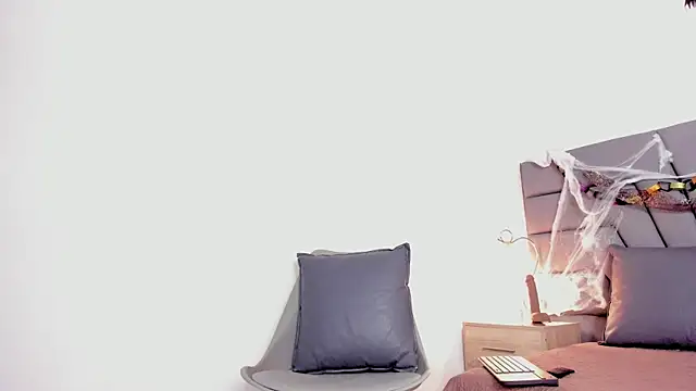 Maia 520 online show from October 14, 6:21 pm