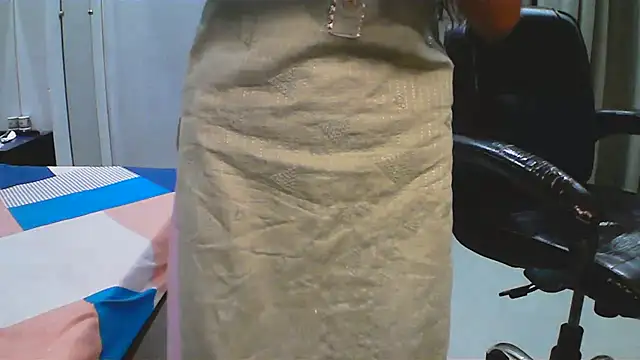 elize   online show from November 23, 9:00 am