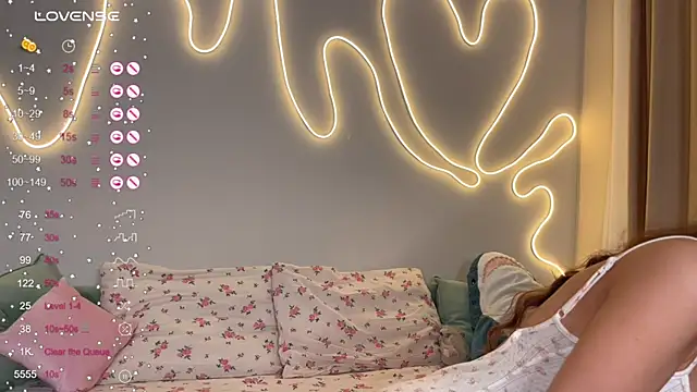 Eva Collinss online show from December 18, 1:10 am