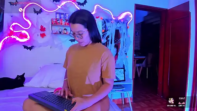 Dilan and Mia online show from October 13, 8:06 am