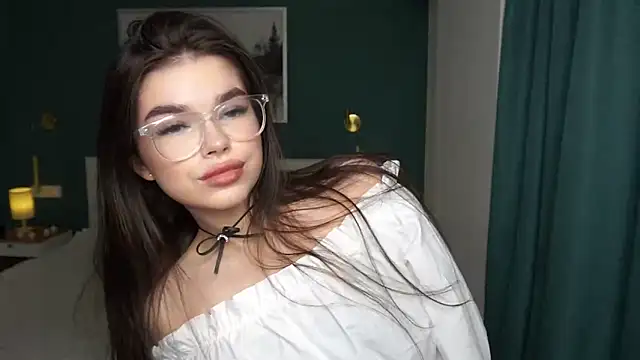 HollisHearl online show from September 25, 7:18 am