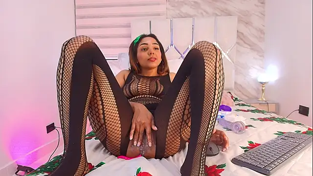 cataleya ebony  online show from December 17, 3:44 am