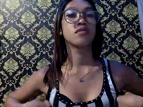 your wifey online show from September 16, 11:40 am