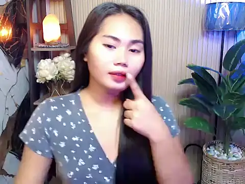 sluttyprincess0 online show from January 16, 11:34 pm