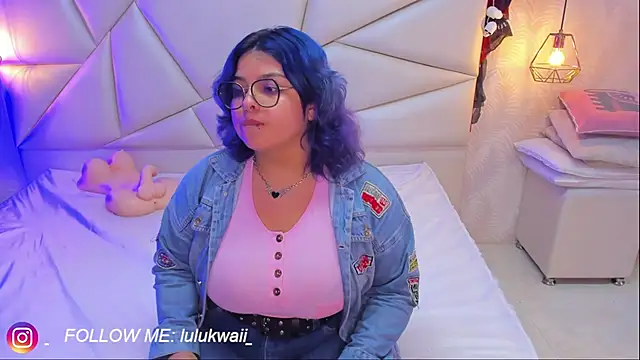 lulukawai16 online show from October 20, 7:06 pm