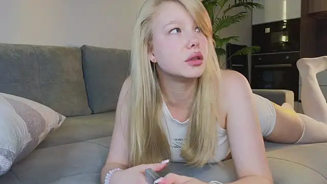 emilyshepar d online show from October 8, 4:17 am