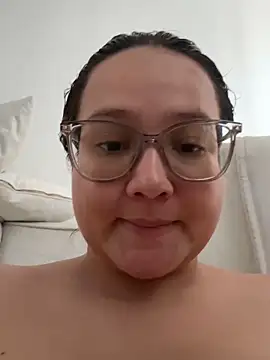 Kyleighc online show from November 16, 7:47 pm