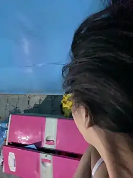 wildpinay22 online show from March 6, 2:01 pm