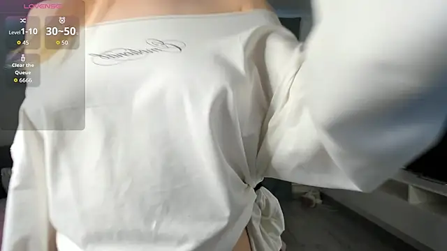 OdelynaFrake online show from November 12, 7:50 am