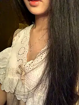 Nhinhi18 online show from April 10, 3:40 pm