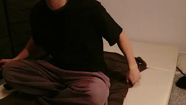 C-4bomb online show from February 17, 8:13 am