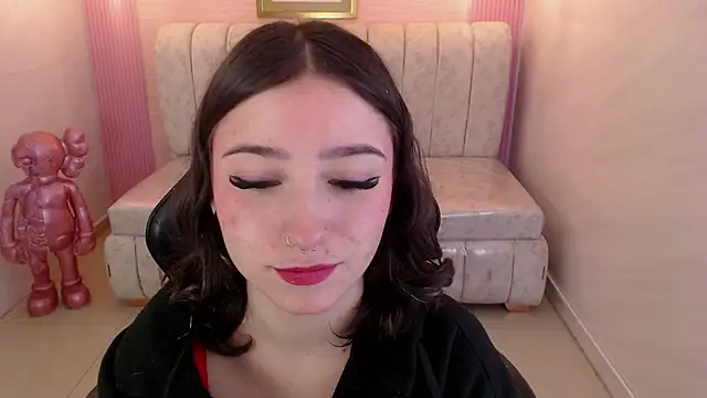 venuss09 s online show from February 10, 1:47 pm