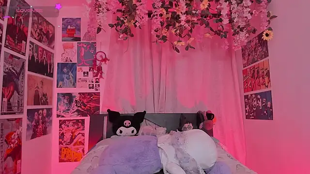 FluffyMelons online show from April 9, 10:59 pm