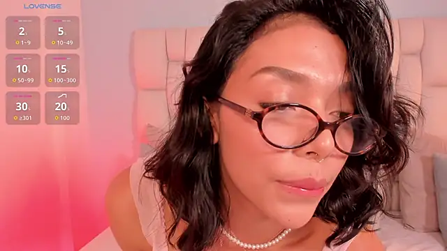 selene phmoon online show from October 9, 4:27 am