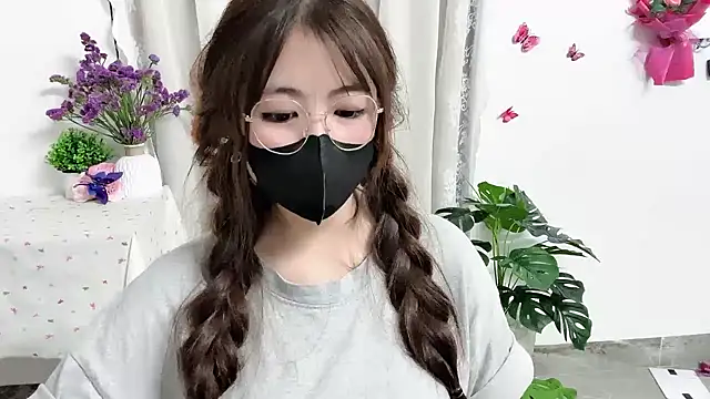 Amelia-babee online show from May 5, 12:52 pm