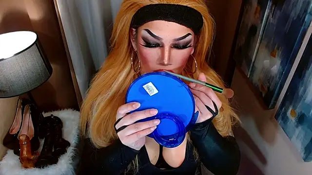 xmadisonmitressxx online show from February 2, 4:00 am