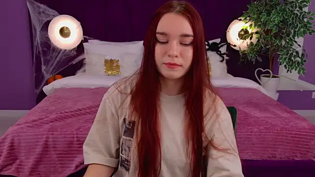 NoraHaynes online show from October 26, 3:24 am