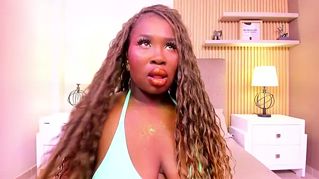 SerenaWinslow online show from November 6, 11:49 am