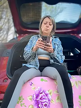 Milena-MilfaXXX online show from April 12, 2:03 am