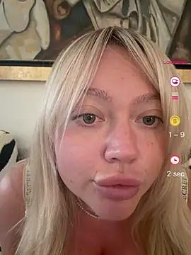 misstitmouseofficial online show from April 23, 7:49 pm