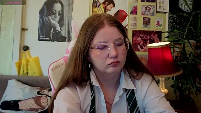 Sienna-Cow online show from October 7, 10:08 am