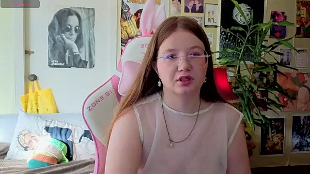 Sienna-Cow online show from September 30, 11:38 am