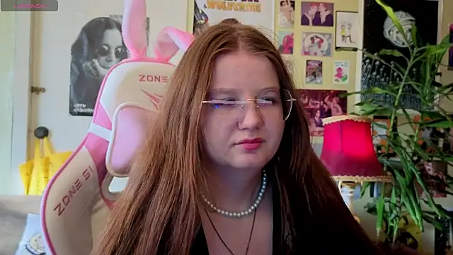 Sienna-Cow online show from October 12, 11:45 am