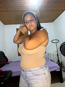 Alina0 online show from December 5, 9:05 pm