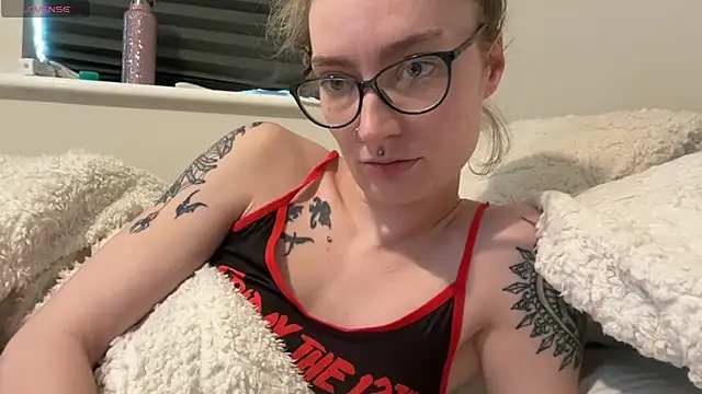 harleyblair online show from January 16, 1:18 pm