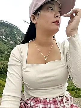 asian 2k online show from October 25, 9:28 am