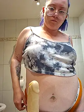 lablonde2025 online show from May 7, 6:33 pm