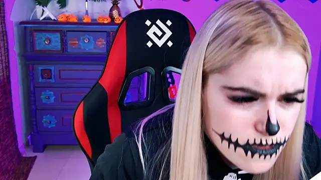 Stef Nicks online show from October 30, 9:55 am