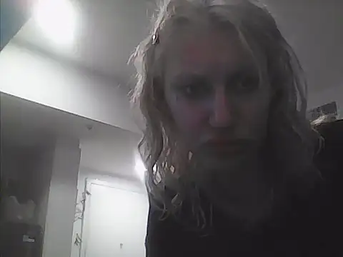 kittiikrazii online show from June 28, 5:36 am